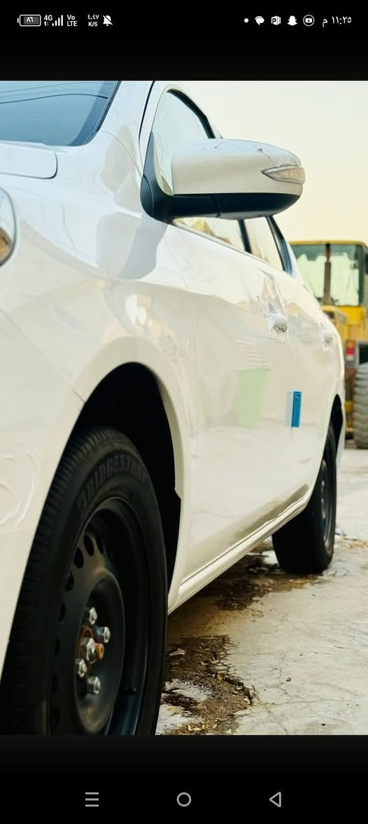 السلام عليكم للبيع سني مديل ٢٠٢٤ سياره كفاله اي نقص ما بيه مكينه كير صدر امامي خلفي كله وضع شركه سياره بسمي تحويل ثاني يوم ماشيه ٥٥ سياره جديده وبلخير على ياخذه وسعره مناسب ١٢٣ وبيه مجال للشراي واني حاضر وهذه رقمي ***********
