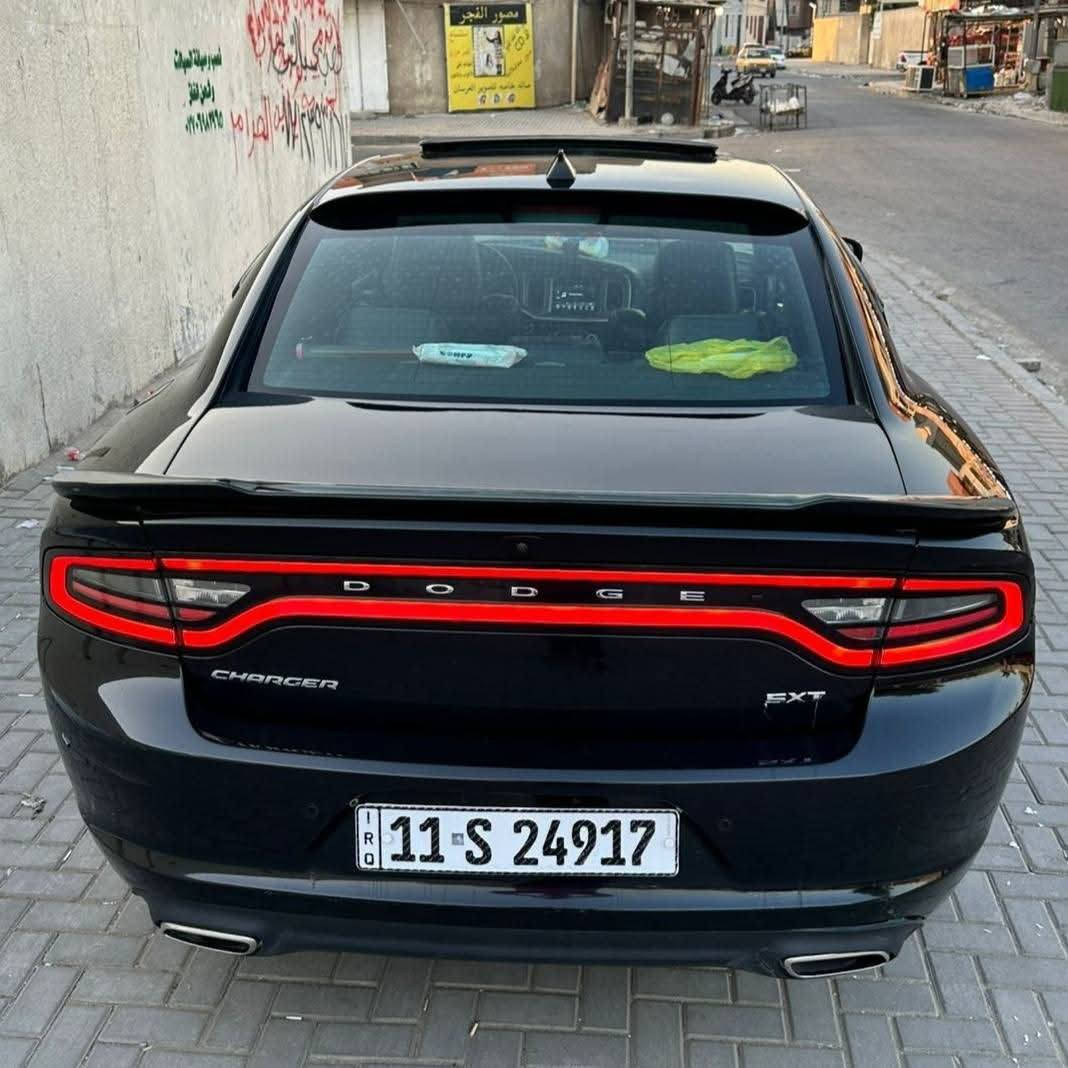 نزلت 20 ورقة من السعر بيع سريع ومناسب
جارجر SXT موديل 2022
وارد امريكي
مواصفات فول
فتحه + بصمه
محرك 3600 V6
كير أوتوماتيك 8 سرعات.
نظام دفع خلفي (RWD).
انظمة قيادة (Eco – Sport)
كشنات جلد
كشنات كهرباء
تدفئة بالمقاعد
نظام صوتي 6 سماعات + مضخم
شاشه كبيره ابل كار بلي
كامره دواره + حساس خلفي
نظام مانع انزلاق ABS + تحكم بالثبات ESC.
حساس ضبط الاطارات
حساس خلفي مع كاميرا رجوع.
مثبت سرعة
لايت زنون
أضائه LED أمامية وخلفية مع نهارية.
تشغيل عن بعد
حادث السيارة مبدل بند فقط و جامغ مصلاح
صور الحادث بالمنشور
مكان السيارة بغداد السيدية 
للاستفسار *********** واتساب

