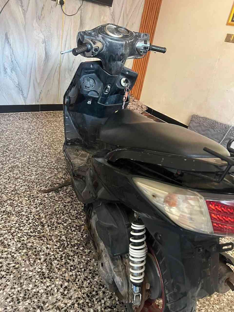 سلام عليكم مكلف بنشر دراجه سكنز خير من الله كهربائتها كامله مكينه مكفوله شرط الفحص دراجه خير من الله نقصها دبل خلفي وكلج خلفي و العداد سرعه
تواصل *********** اطي سعرك و نتفهم
