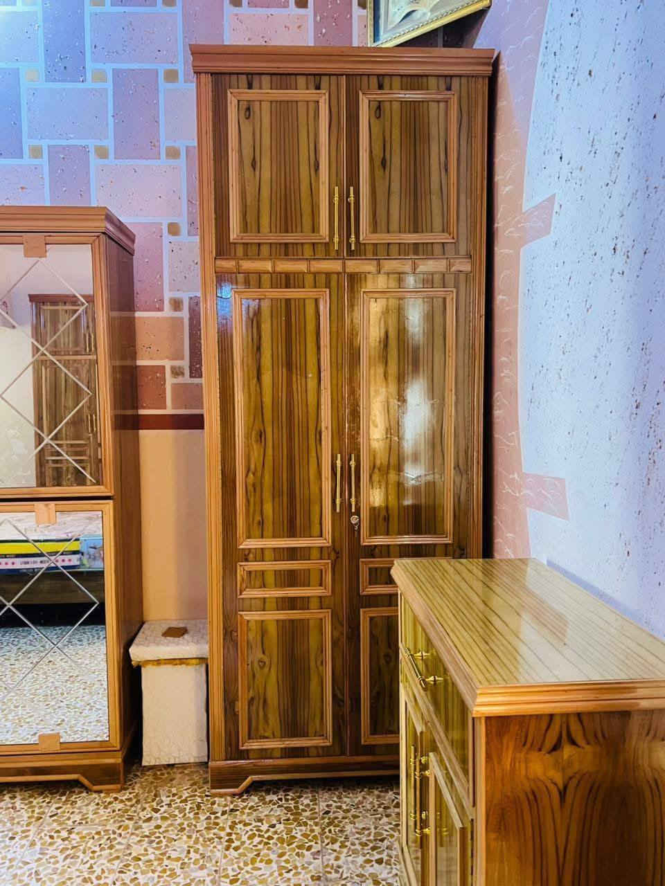 #قسط_غرفتك_براحتك
✔️ ويانا مدة التقسيط سنة و نص بدون مقدمة على منصة اقساطي
✔️ لحاملي ماستر كارد الرافدين من الموظفين و المنتسبين و المتقاعدين
✔️ يوجد فصال حسب الطلب
✔️ يمكنكم استبدال غرفكم القديمة بغرفة جديدة وتقسيط الفرق
✔️ غرف نوم باحدث الموديلات من خشب الصاج
📌العنوان : الموصل / الجانب الأيمن / الصناعة القديمة / اليابسات 
📱كورك :*********** (يوجد واتساب)
📱 اسياسيل  ***********(يوجد واتساب)
