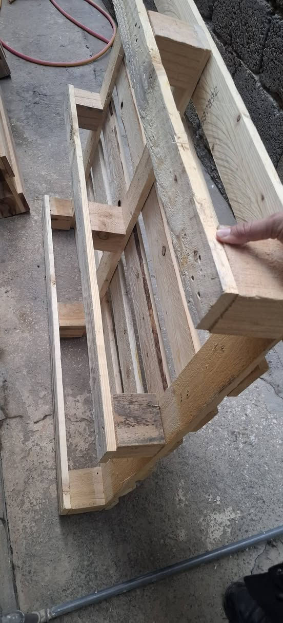 السلام عليكم عندي5 اسكيبه لبيع ***********
