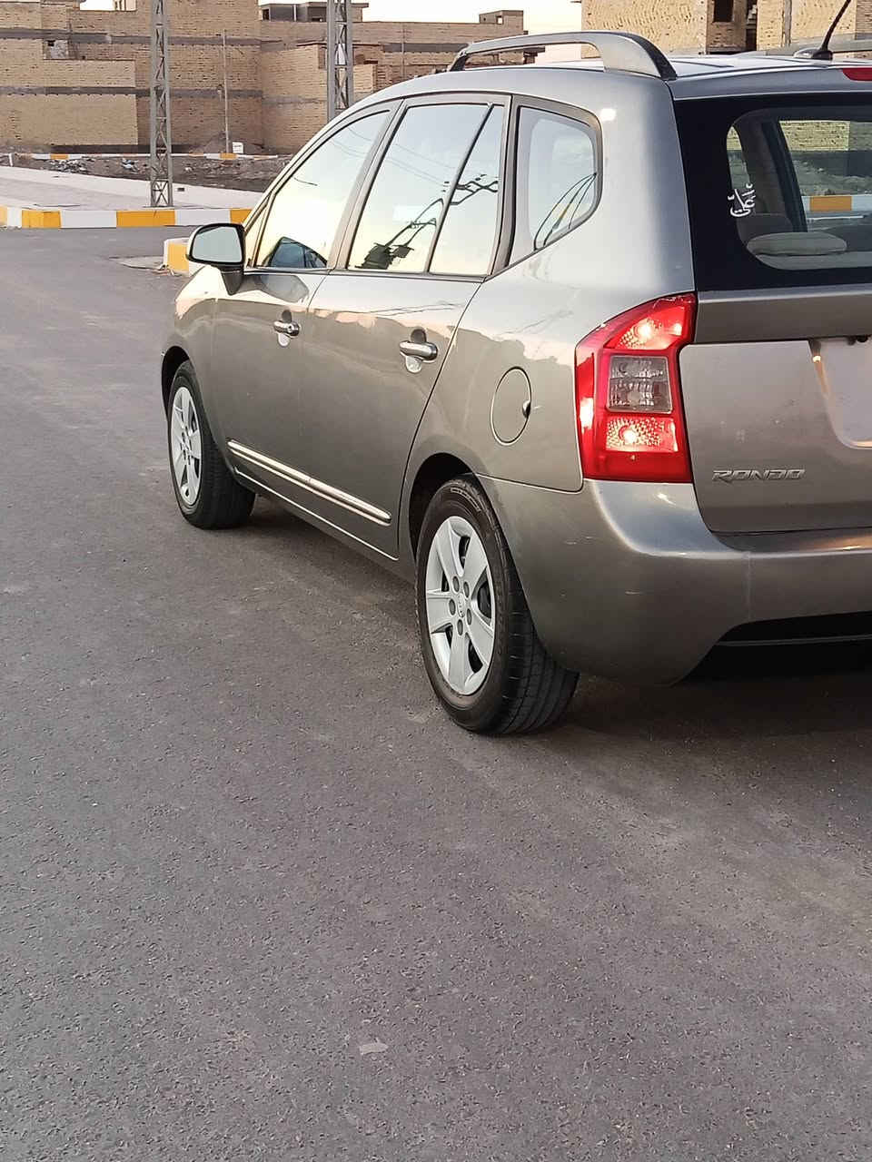 مكلف بالنشر للاستفسار (***********) ناصرية مركز السلام عليكم شباب كيا راوند وارد امريكي موديل 2009 هزه وسنويه 2028 ضرر جاملغ وبنيد ورش احزام جاهزه مكينه دوش 2000كير اوتوماتيك 7 راكب حداديه كهربائيات تبريد شرط سعر 95$ بيها مجال
