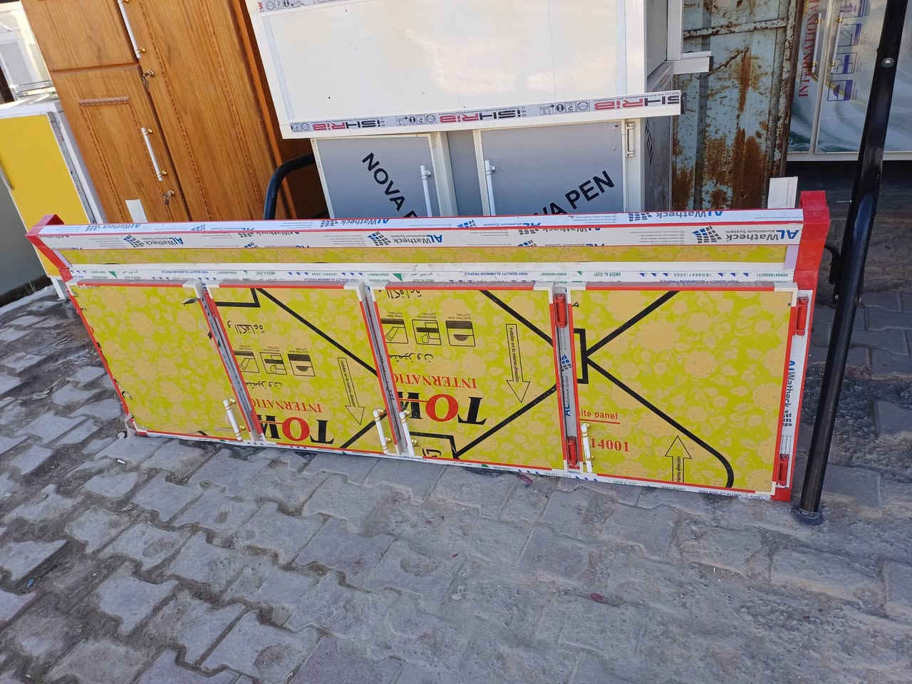 للبيع البضاعه جديده وليست مستعمله
العنوان الخضر شارع جياشي محلات ال حجي رشيد  *********** يوجد خدمة توصيل
