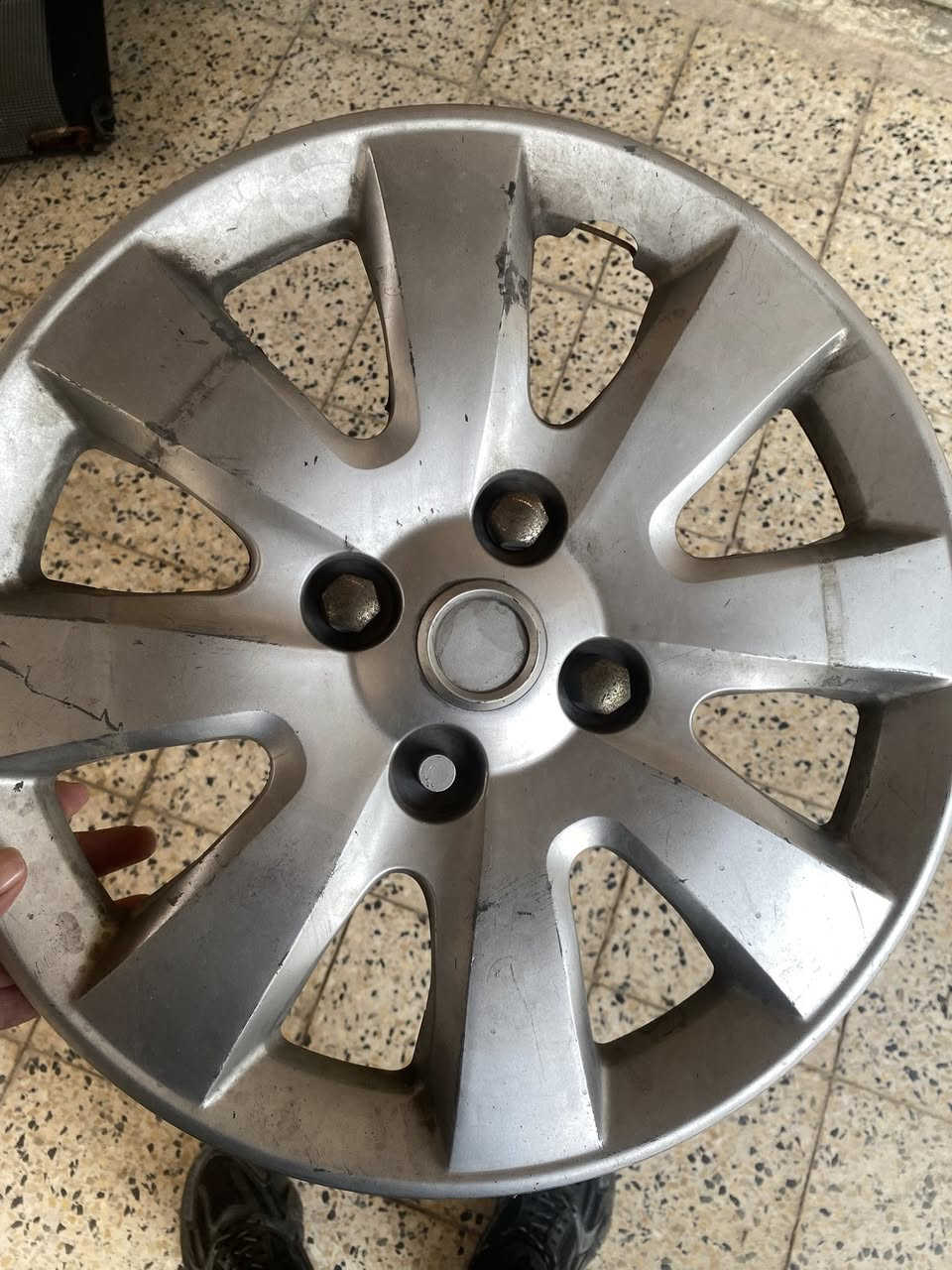 سلام وعليكم حبايب غراض بيجو ليفيدنه يخابرني
***********
