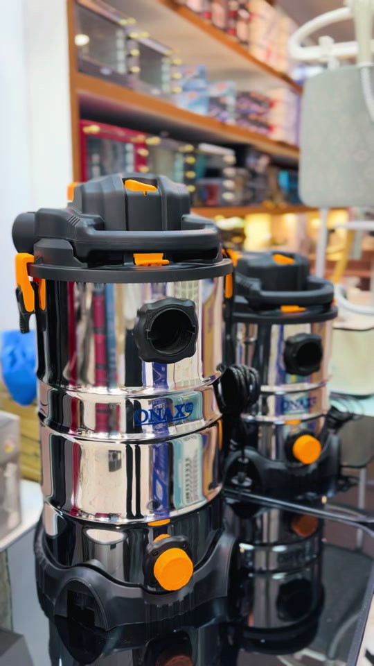 � مكنسة ONAX DB-35L | سعة 35 لتر 💪 قوة أكبر وسعة أعلى لإنجاز أعمال التنظيف بكل سهولة. ✔️ سعة 35 لتر. ✔️ محرك عالي الأداء. ✔️ شفط جاف ورطب للأتربة والسوائل. ✔️ خزان ستانلس ستيل متين ومقاوم للصدأ. ✔️ مزودة بخاصية منفاخ الهواء (Blower). ✔️ مثالية للمنازل الكبيرة، الورش، المحلات وغسيل السيارات. ✔️ ضمان 12 شهر. للحجز والاستفسار ⬇️ 📞 *********** 📞 *********** أو عبر صفحاتنا على الفيس بوك والإنستجرام. 📍 زوروا معرضنا في: ذي قار – الشطرة – قرب مستشفى الحوراء – مجاور كلية البيطر
