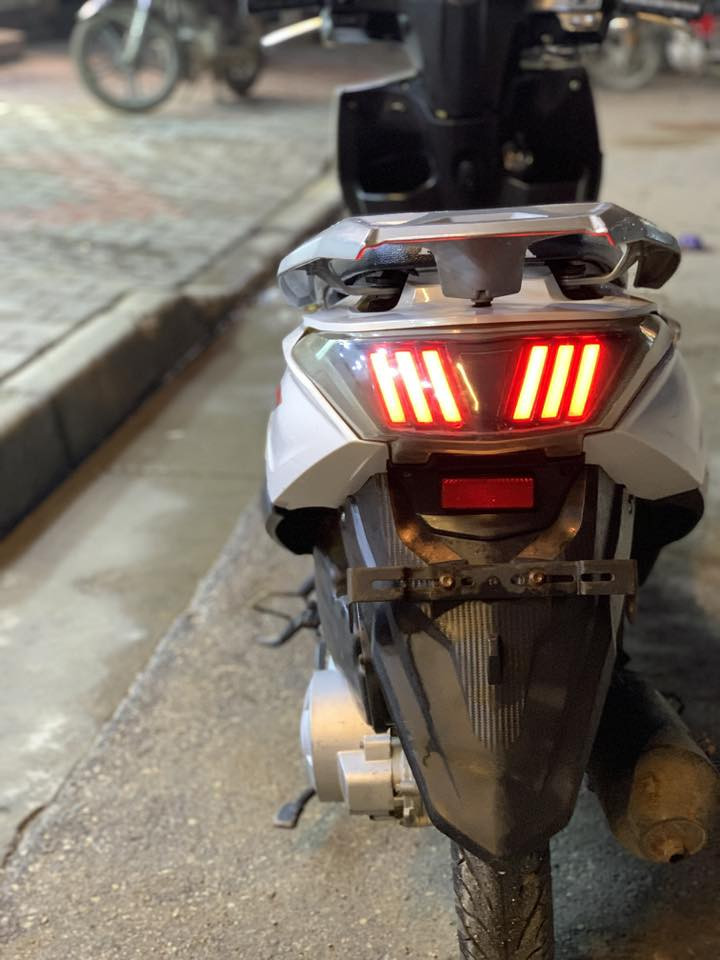 دراجه هوشا هندي للبيع 
مفتوحه مره وحده رايمر 
كلشي شغال بيهه ترايك وين ما تريد 
للاستفسار***********
