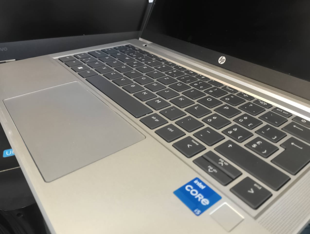 🔥 عرض خاص لدى مكتب صدف 🔥
💻 لابتوب HP ProBook 630 G8
✨ نظافة عالية جداً – استعمال خفيف
⚡ أداء قوي وسريع يناسب:
الدراسة 📚 | العمل 💼 | البرمجة 👨‍💻 | الاستخدام اليومي
🔹 مواصفات مميزة بسعر منافس:
Core i5 الجيل 11
RAM 8GB
SSD 256GB (سرعة عالية)
             🔥🔥 السعر فقط( 350 الف)🔥🔥
🎁 مع الملحقات كاملة: شاحن أصلي + حقيبة + ماوس
📍 الموصل – المجموعة الثقافية
🚚 توصيل متوفر لجميع المحافظات
📞 اتصل الآن ولا تفوّت العرض: ***********
