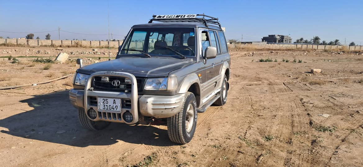 السلام عليكم
كالوبر موديل ٩٩
نضيفة جداد بلادية  مكفولة من ضربة وخياس وصبغ 
كير مكينة شاصي كلة مكفول رقم كركوك مشروع وطني وين تريد احولك 
تخم تاير جبلي 
كهربائيات كيجات كلشي شغال بيها كير عادي 
بيها منضومة غاز 
مكاني ديالى بعقوبة 
***********
سعر 55وبيها شوي مجال
