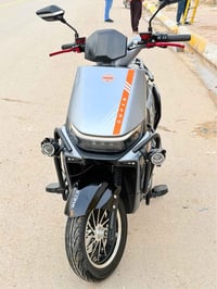 موطور شحن بطاريات • ٦ الدبل • مستخدم ٣ شهور