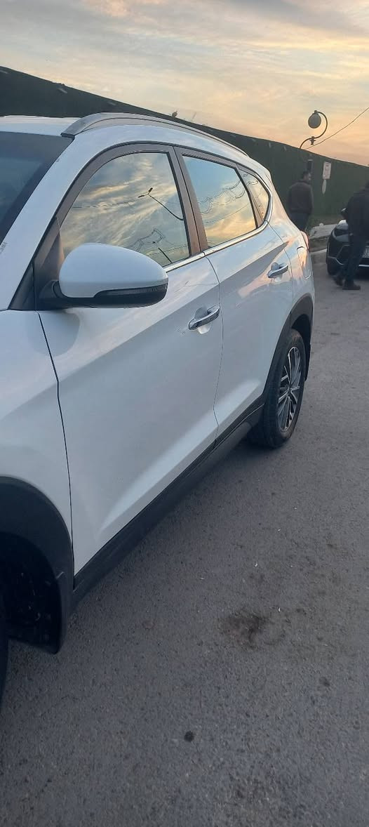 توسان 2020 خليجي
السعر 196 
رقم بغداد بأسمي 
ماشية 106 قابل للزياردة
تحويل ثاني يوم 
بيها بارد فقط 

السونار ع واتساب 
***********
