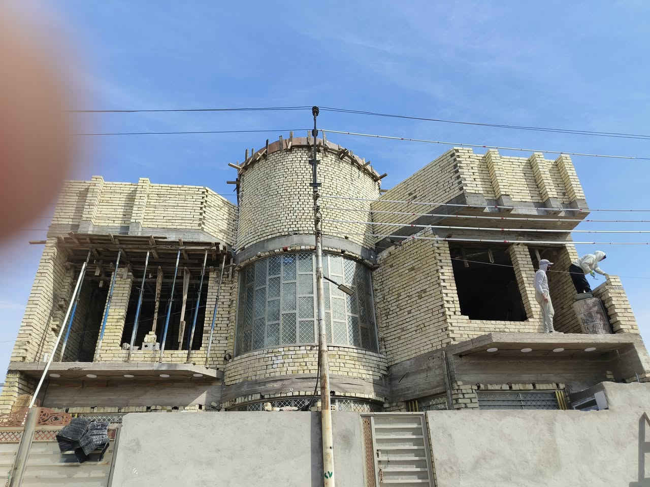 سلام عليكم بيت البيع مسحة ٢٠٠ شارع خط النفط اب شرع شركة الحسن *********** بي وتساب
