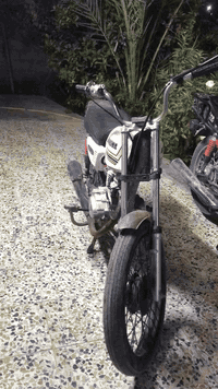 السلام عليكم دراجه نامه شلامجه موديل 2023 محرك مفتوح مبدل ولفات دراجه شغاله ما بيه شي السعر 300 وبيه مجال مكاني العلم ***********
