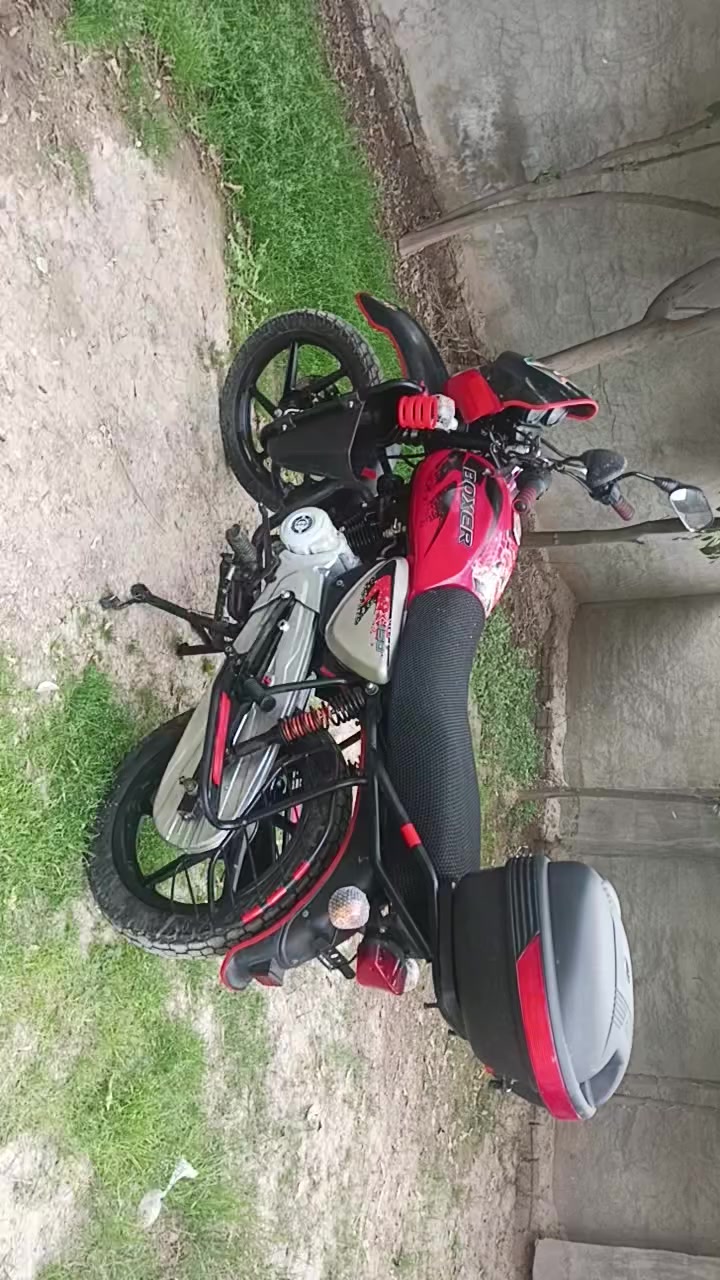 السلام عليكم دراجه موديل 23اوراق لسعر 1250وبيها مجال حك الجيه الدراجه مثل ماجاي اتشوفها جديده ماشاء الله المكان التاجي المعسكر ***********
