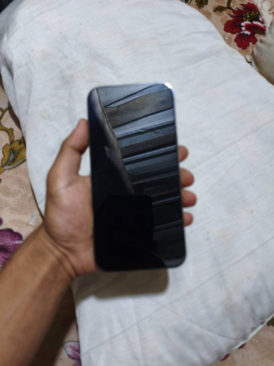 ايفون ١٤ برو ماكس بطاريه 86
ذاكره 256 السعر 950 وبيه مجال حك الجيه جهاز مكفول من الفتح 
المكان سوق الشيوخ كرمة حسن ال جويبر 
الرقم ***********
