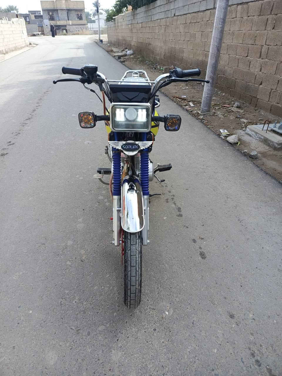 السلام عليكم دراجه للبيع موديل 2025 الدراجة جديدة كفالة عامة ربعة كير ماممدود عليهة  سبانةالون زرق العنوان ديالى خان بني سعد السعر خاص الرقم ‏‪***********‬‏
