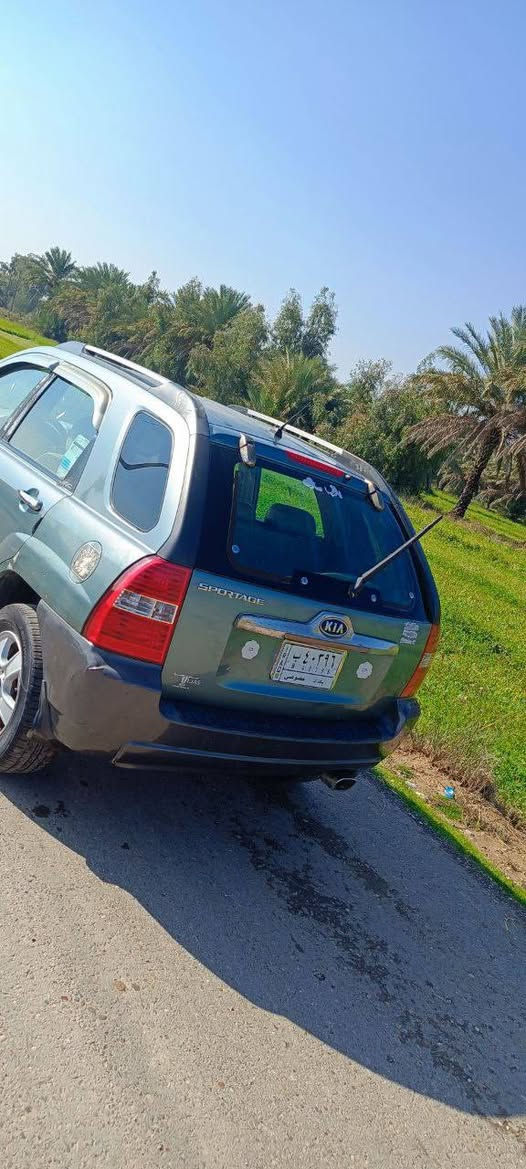 ‏‪***********‬‏سلام عليكم اسبورتج البيع موديل2007اوارد امريكي مكينه 2000 بيه بس جاملغ امامي امبدل او صبغته كاشفه شويه يعن يرادله شويه السياره ابسمي مكاني بغداد تبريد يشتغل بس ما يبرد ما   السعر 95  او بيه مجال
