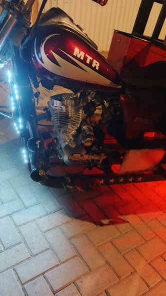 السلام عليكم شباب ستوته اوراق ستوته حلوه وخير من الله سعر 1,500 وبيهه مجال حك الجيه العنوان البصره شط العرب الريان قرب ملعب الريان رقم الهاتف:***********
