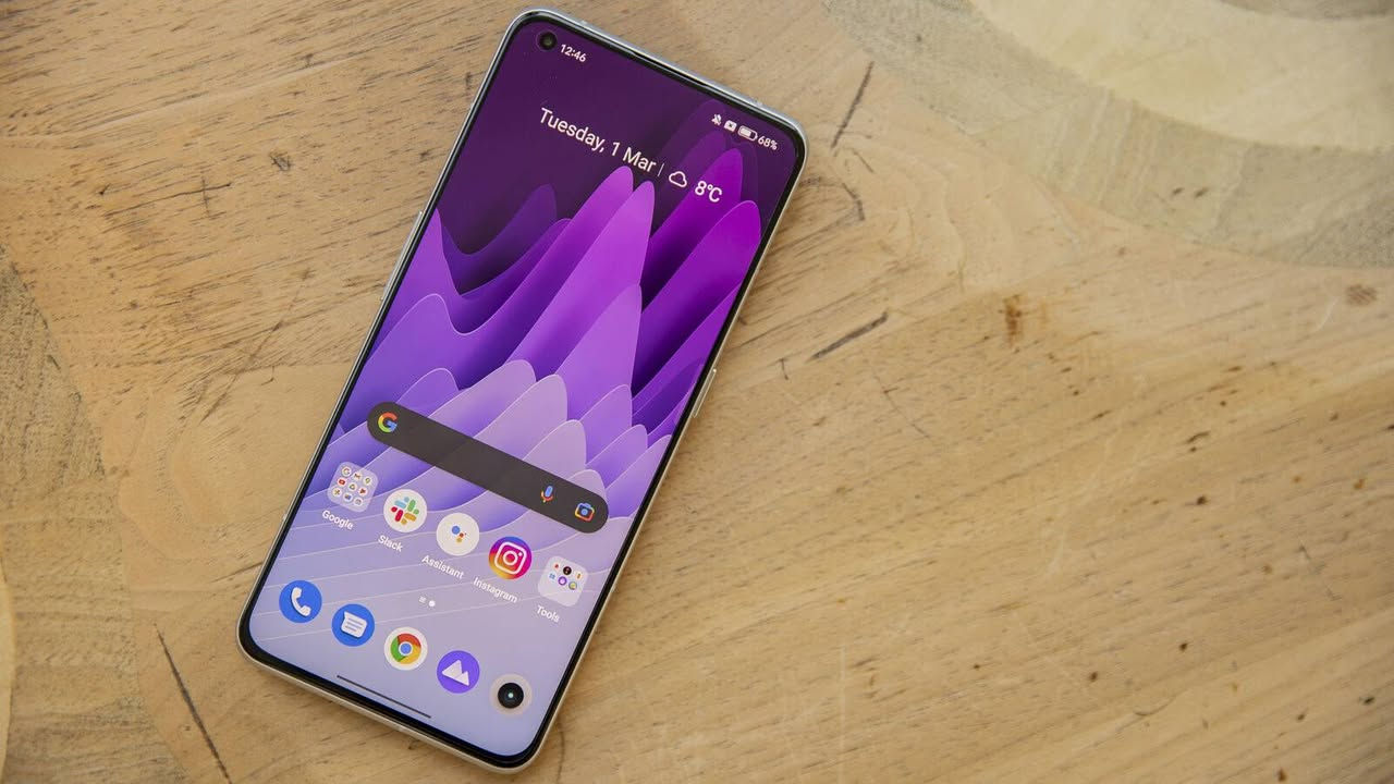 Realme GT2 Pro 5G

مستخدم نظيف  ملحقات كارتونه فقط 
للبيع او للمراوس 
السعر / 270

المواصفات 

- الشاشة : 6.7 بوصة - 120 هرتز - LTPO2 AMOLED
- الذاكرة الداخلية : 256 جيجابايـت
- الـرام : 12+12 جيجايــت
- الكاميرا : 50 + 50 + 3 ميجابكسـل
- المعالج : Snapdragon 8 Gen 1
- البطارية : 5000 مللي أمبير  65 واط

العنـــــوان 

بغداد الشعب  لا يوجد توصيل


**إذا كنت صاحب هذا الإعلان وتريد حذفه لأي سبب، رجاءا أرسل رسالة إلى الدعم الفني**