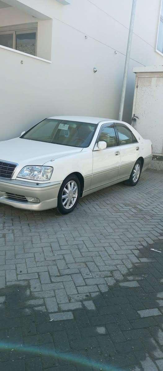 السلام عليكم ملكه كراون رقم سليمانيه الماني الجديد باسمي مكان السياره بغداد المربعات فول عدى الفتحه تحوير نجف فوك وجه أربع دكم السعر 150وبيه مجال بسيط ***********
