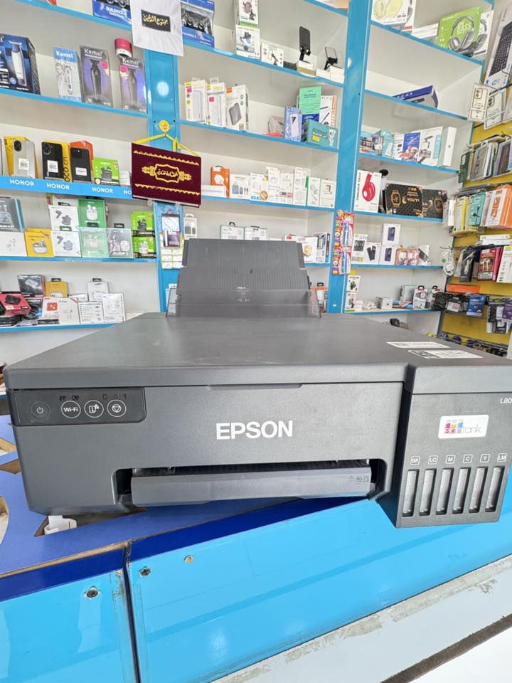 طابعة ابسون l8050 جديده مستخدمه كلش قليل
استخداماتها : جميع أنواع الصور +هويات عضم عاج  السعر … اتصال ع رقم   ***********
