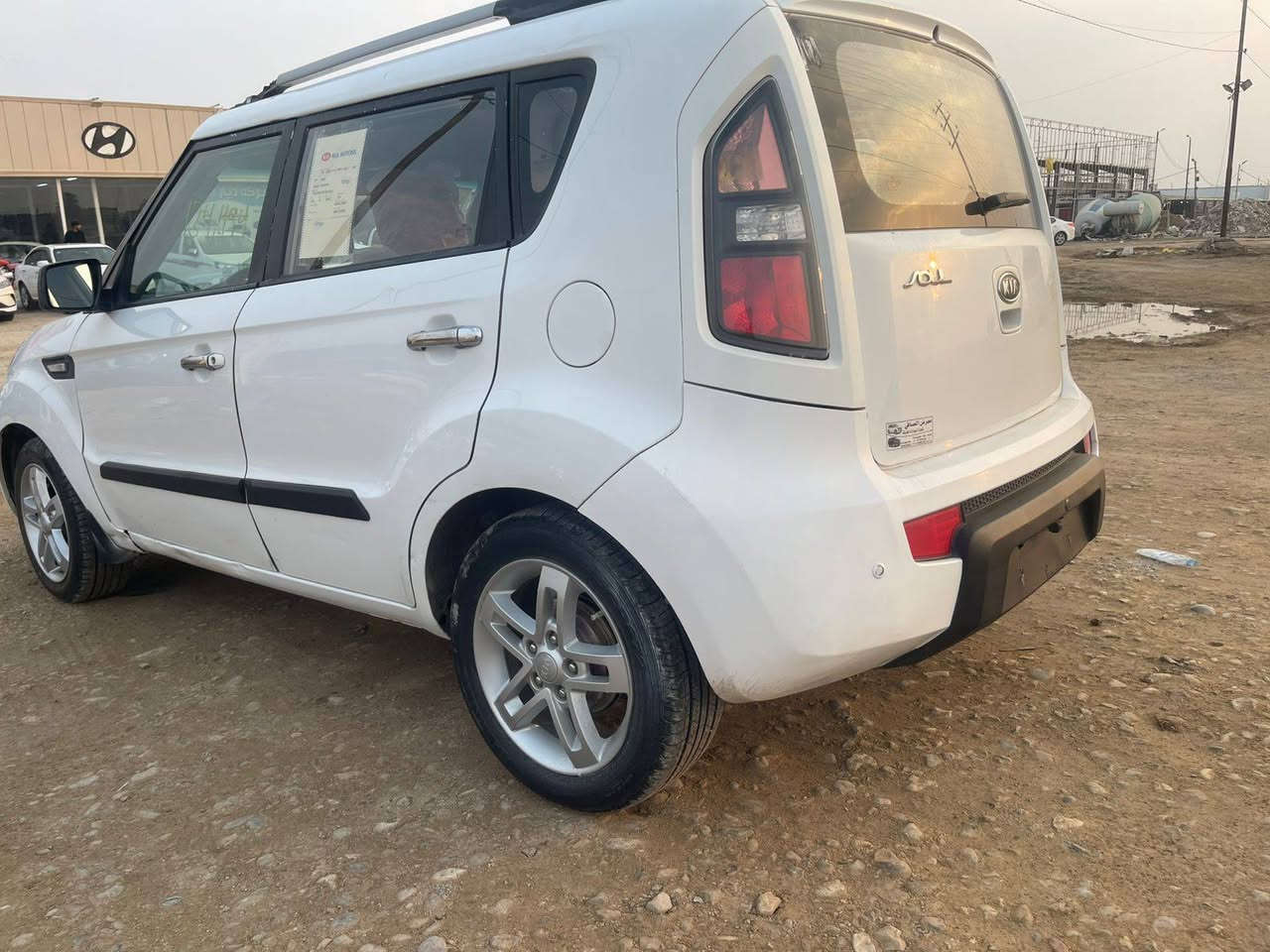 تحيه طيبه للبيع كيا صول 2013خليجيه بيه قطعتين صبغ مكينه 1600دوش تريد وكاله تحويل جاهزه من كلشي معروضه 88وبيه مجال ***********
