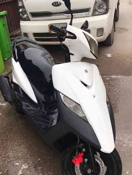 سلام عليكم دراجه ثعلب لبيع 
دراجه كامله من طول لطول 

كهربائيات كامله 
دبل شاره 
لايت عالي ناصي 
اشاير يمنه يسره 

بريكات امامي خلفي جدد 

دراجه نكره سلف بكل وقت 

المكينه مفتوحه بس خرسه دراجه 
تجفيت مضبوط 

دراجه لا تنقيص ولا تبخير مكينه تخبل 

المكان بغداد الكريعات 

للستفسار ***********

السعر مناسب
