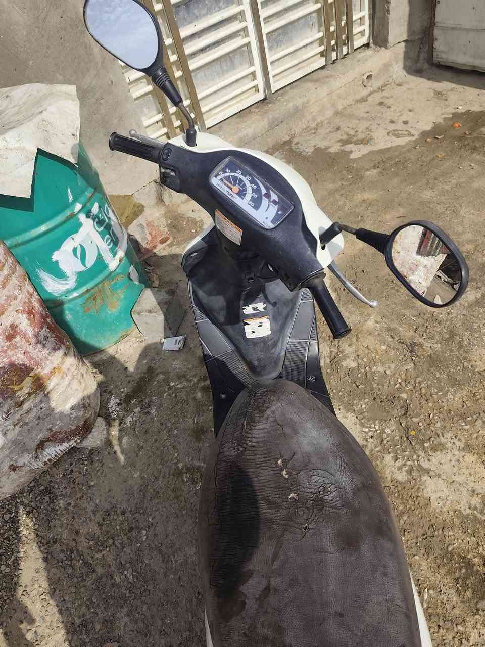 دراجه ساسوكي خفاش جديده مال حاويه سرعه 60 ب200 او بيها مجال مكان زوير رقم  التصال 
***********
