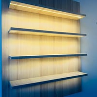 رفوف • إنارة مخفية • جبله