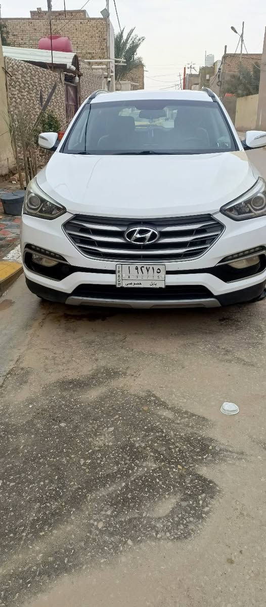 سيارة موديل 2018 فور ويل فول مواصفات عدى الفتحه  كير ومحرك كفاله وبيه اربع قطع
السعر ١٤٠ 
الاتصال ***********
