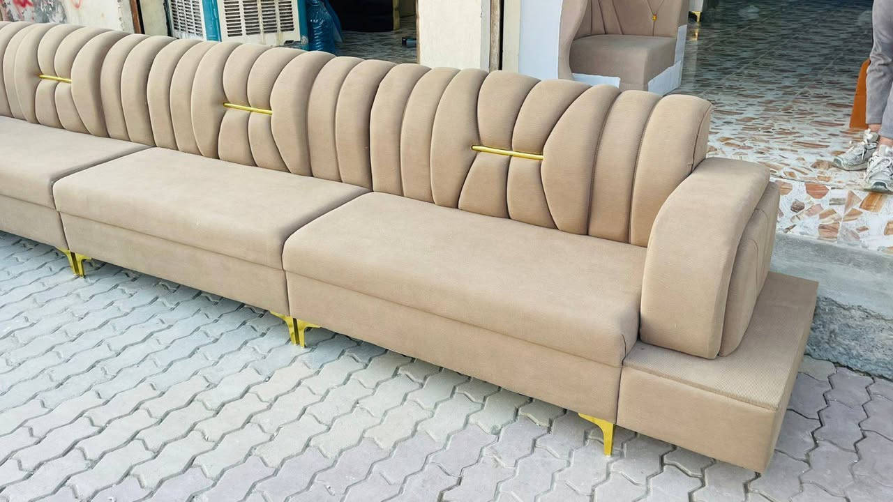 #كــل_عـام_وانـتـم_بـالـف_خـيـر 🌲🥳🥳
شـغـل الـمـوصـل صـار بــ 375 الـف فـقـط 💯😉
#معرض_علاوي_الدغيش_للاثاث_المنزلي 🫡❤️
ديوان عراقي شغل موصل قياس 7 امتار  5 قطّع 11 مقعد
شغلنا الخاص بضمان حقيقي يمتد لسنوات الاسفنج اكسترا والخشب بلوك عراقي جدا ثقيل اضافة إلى نوعية الاقماش الممتازة والأصليه #وبـسـعـر_375_الف_فقط
#مستعدون_لمراوس_الاثاث_المستعمل_بجديد ❤️
#الي_عندو_اي_غرض_للبيع_يراسلنا_على_الواتساب
للاستفسار_***********(علاوي الدغيش)
او ( *********** / علاوي الدغيش )
: مــلاحــظــه ( السعر 375 الف دينار فقط ) 
: ضمان 7 سنوات صالح للصيانه 
#العنوان (صلاح الدين / بيجي / داخل السوق / مقابل اسواق الشاطي )

واهلا وسهلا بجميع زبائننا الكرام وحياكم الله
