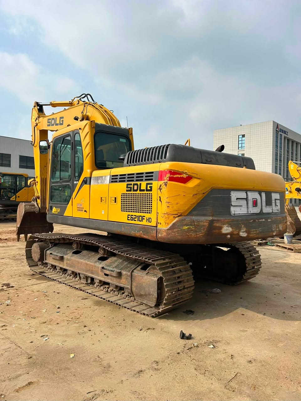2022  SDLG  210F


**إذا كنت صاحب هذا الإعلان وتريد حذفه لأي سبب، رجاءا أرسل رسالة إلى الدعم الفني**
