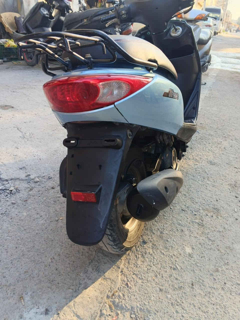 دراجه نضيفه وحلوه عوزها بس استاندوسطي  كفرات تجاري السعر 600  مكاني بغداد الحريه للتواصل والاستفسار ***********
