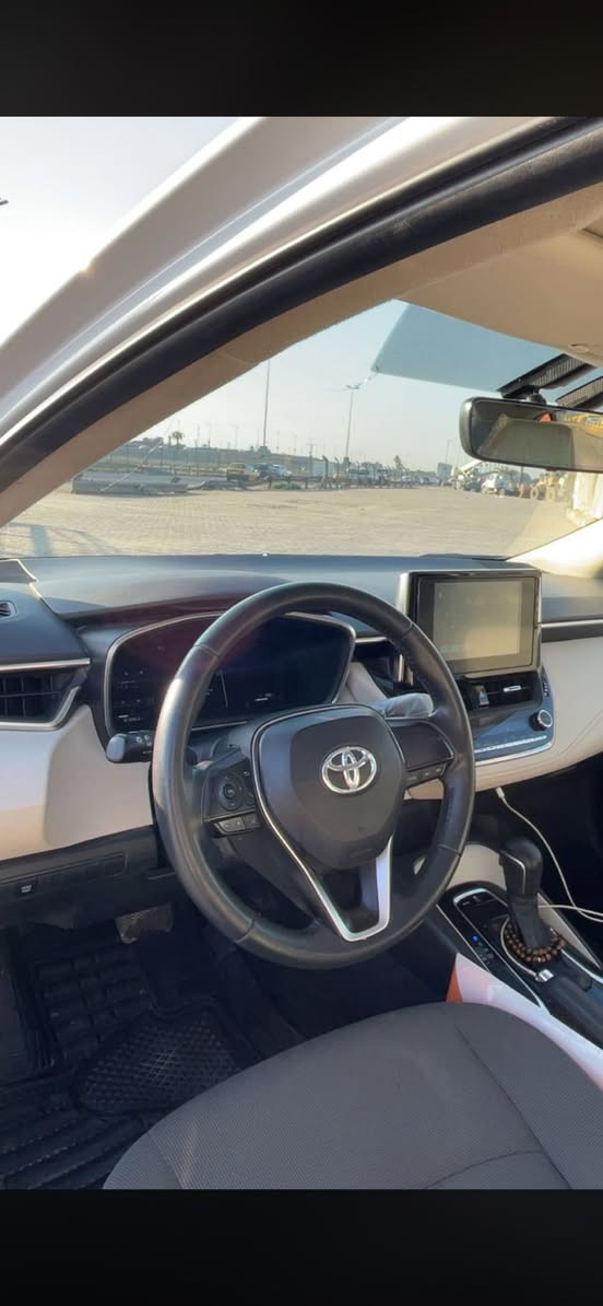 السلام عليكم كورلا سازموديل 2023 فول مواصفات حساس امامي خلفي فتحته سقف بيها بارد فقط جاملغ بسيط الباقي كفاله عامه من كلشي ب 180 وبيها مجال المكان بغداد الرقم ***********
