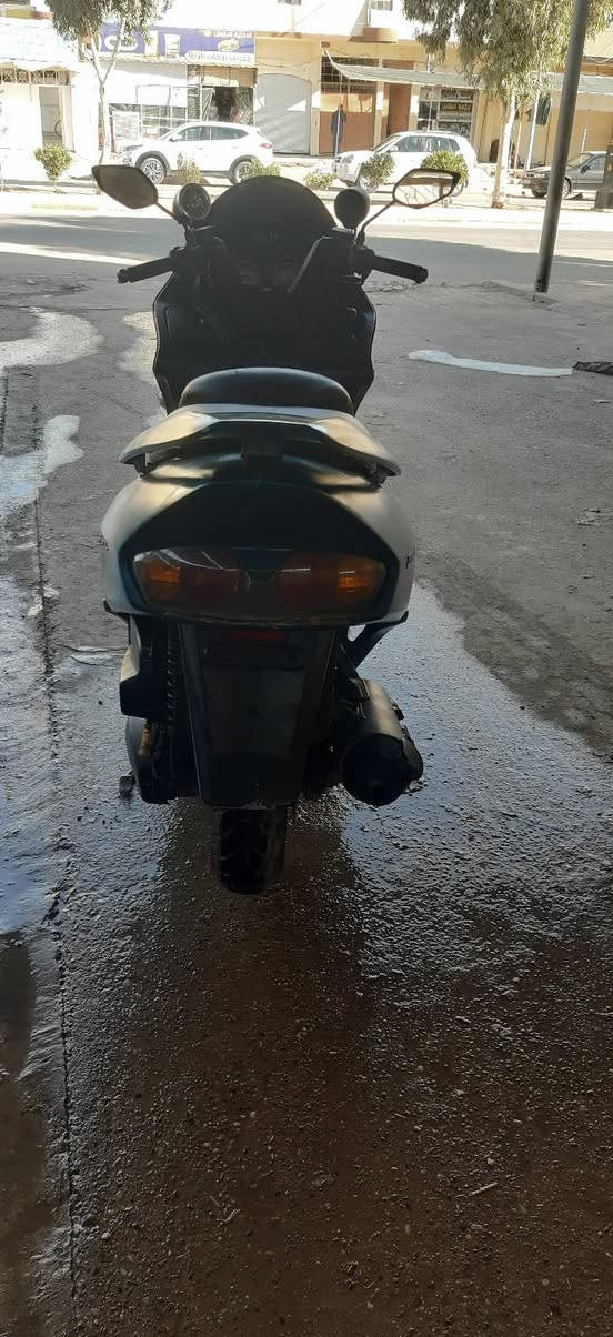 فورزه ياباني صفر 6كلشي شغال 
سعر راح يعجبك رقمي ***********
