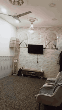 بيت للبيع 100متر حي الكوفه الجديده
مقابل 
البنزين خانه  مال علاوي لاسمر  اول فرع 
السعر 93وبيها مجال 
قاط واحد  
البيت مابي اي نقص بس المحجر مال درج. فقط
***********
