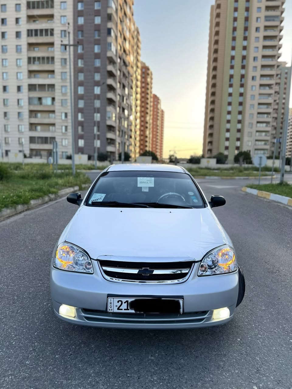 ئؤيترا موديل 2009 كيرومه كينه ته بريت به شه رت مه كينه نه كرايته وه به شه رت شاشه بايباد سه نه وي نويه هه تا
2029 سه ياره كه ي زور خاوينه
***********/***********
