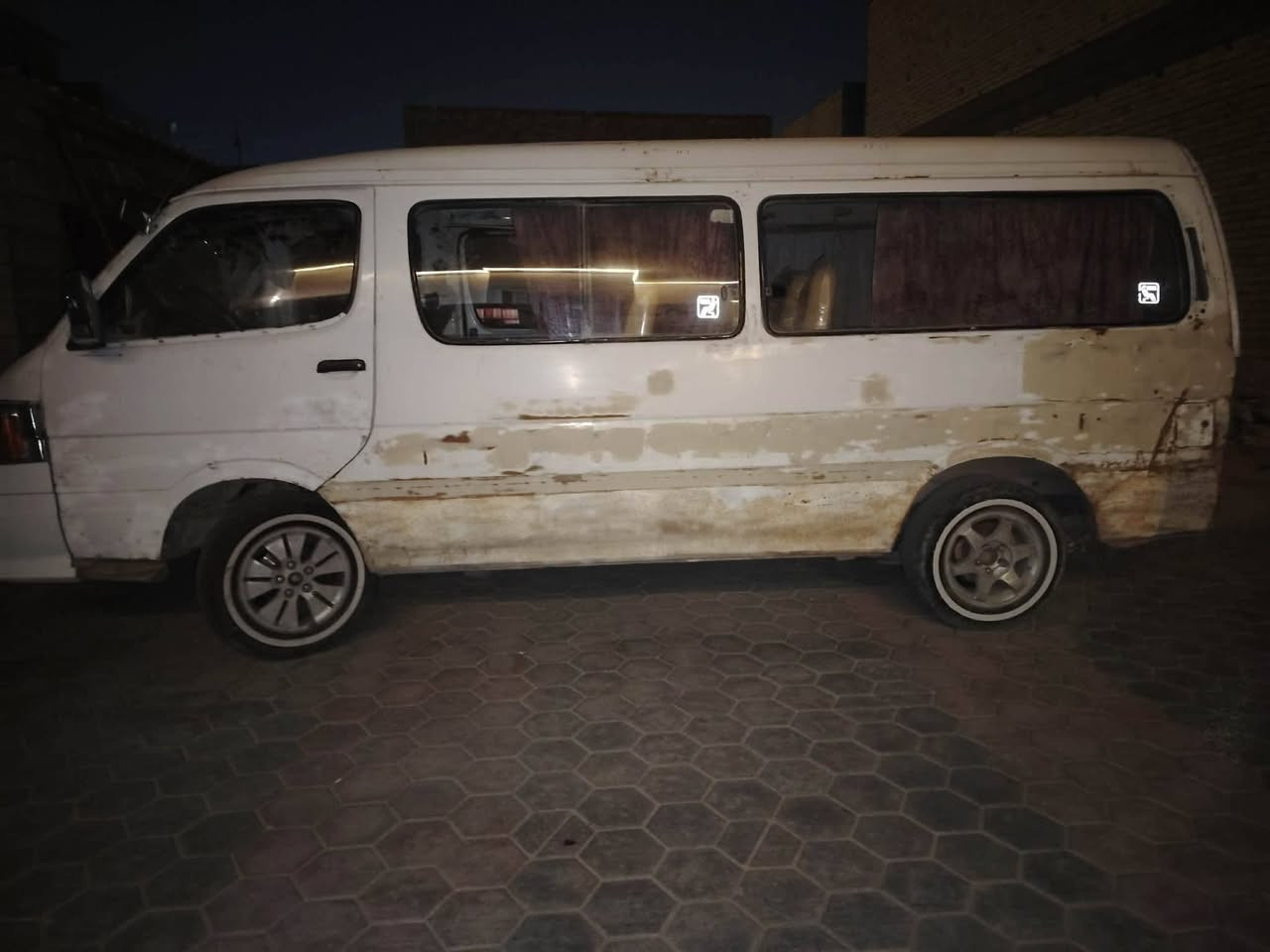 فاتون
موديل 2008
رقم صدامي
السعر 25 وبيه مجال
رقم... ***********.    غير متواجد علا الفيس
