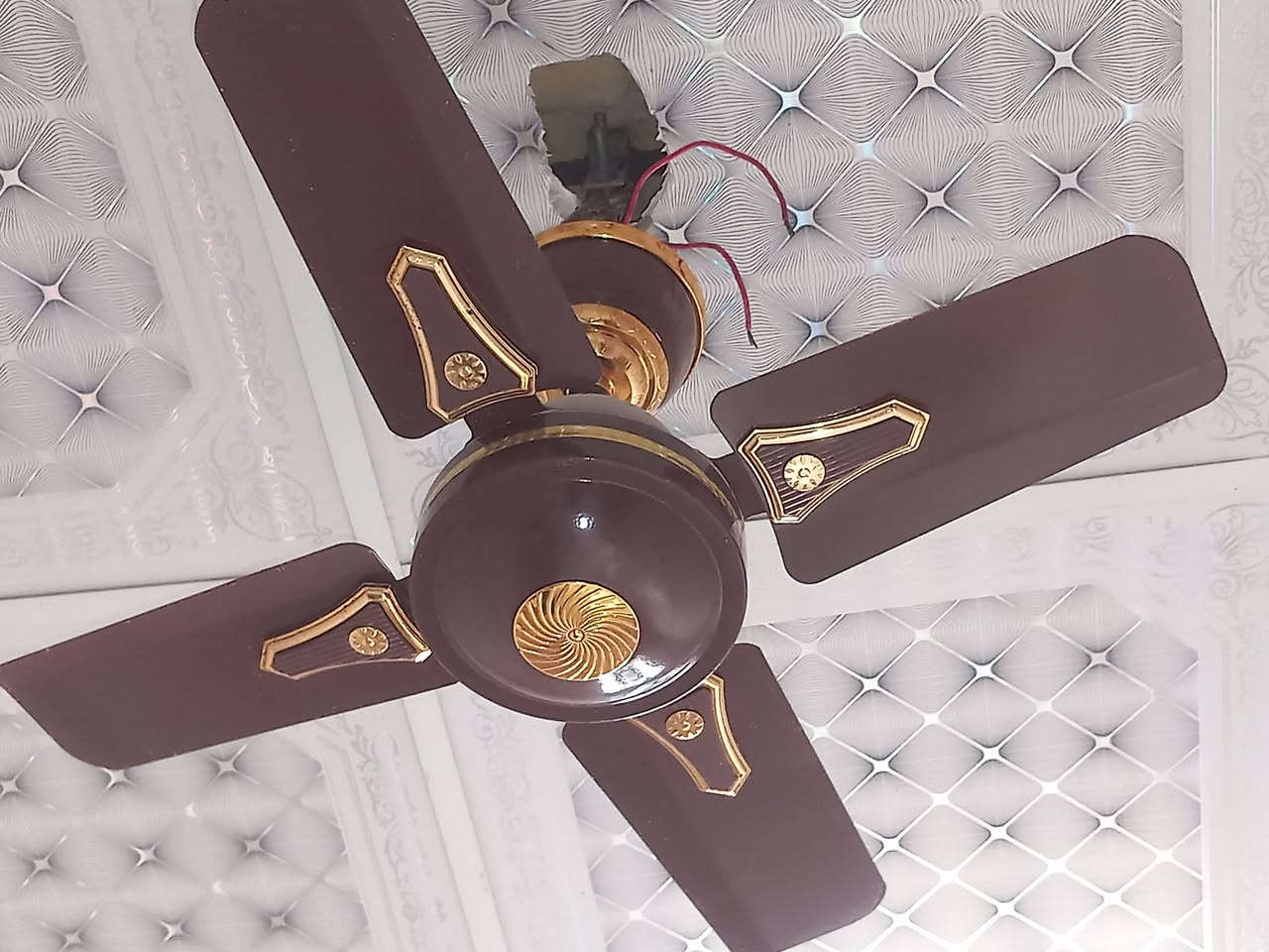 السلام عليكم مروحه سقفيه هنديه جديده غير مستخدمه للبيع 
ب20 الف ناصريه مركز


**إذا كنت صاحب هذا الإعلان وتريد حذفه لأي سبب، رجاءا أرسل رسالة إلى الدعم الفني**