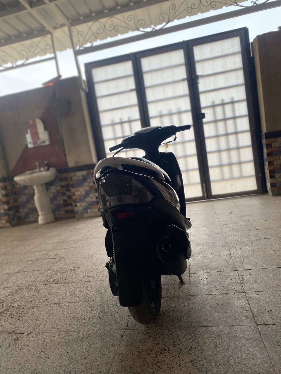 سلام عليكم دراجة ماكس عدله ما مفتوحة كله بلد بوشه 49 كهربائيات كلها شغاله سعرها 710وبيها مجال مكان كرمت علي لتصال ***********
