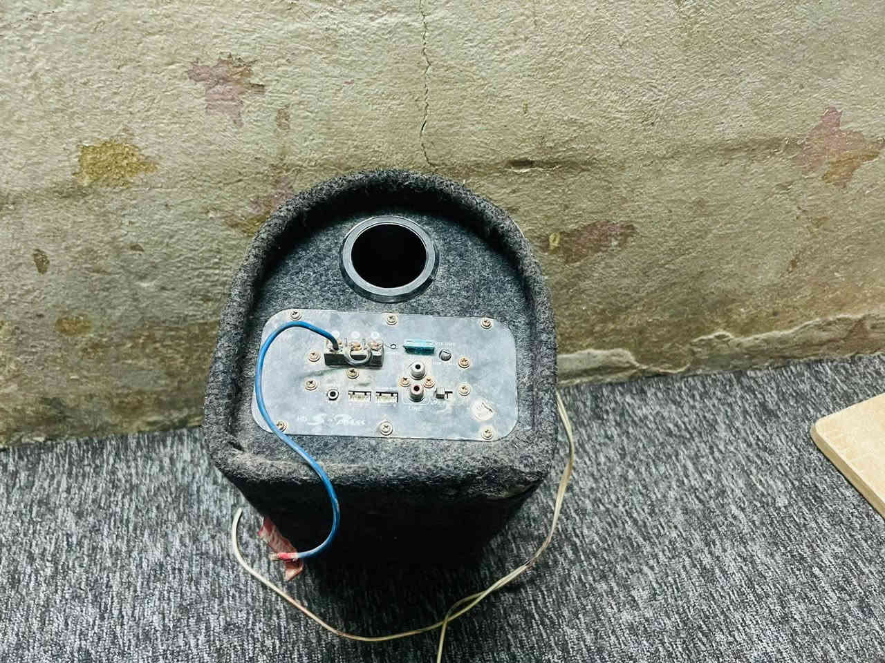 سلام عليكم 
مظخم ودشبول تكتك للبيع 
نضيفات كلش سعر الدشبول 30 الف 
وسعر المظخم 30 الف ثنينهم ب 55 بيهن مجال 
مكاني بغداد  رقم الهاتف ***********
