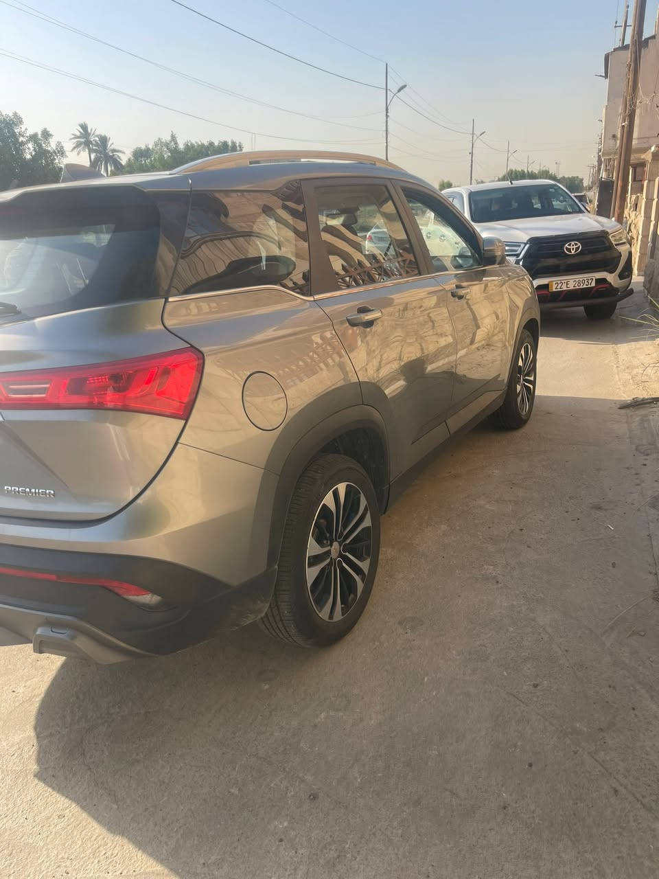 شوفر موديل 23 رقم اربيل للبيع مكانها رمادي بدون ضربه السعر 165 ورقه ***********

