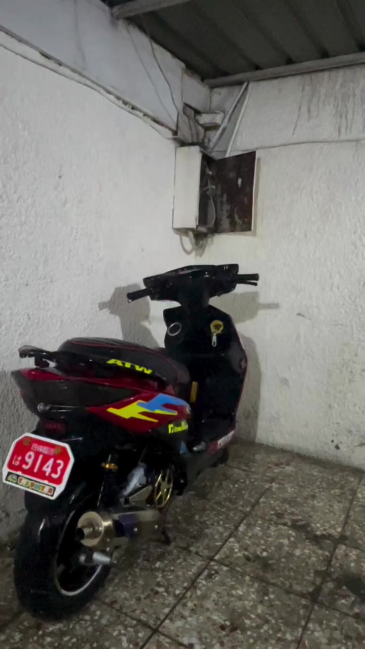 سلام عليكم سكنس لد موديل14الدراجه كامله اي نقص مابيه تجي مجرد تفحص مكاني بغداد سعره خاص رقمي ***********
