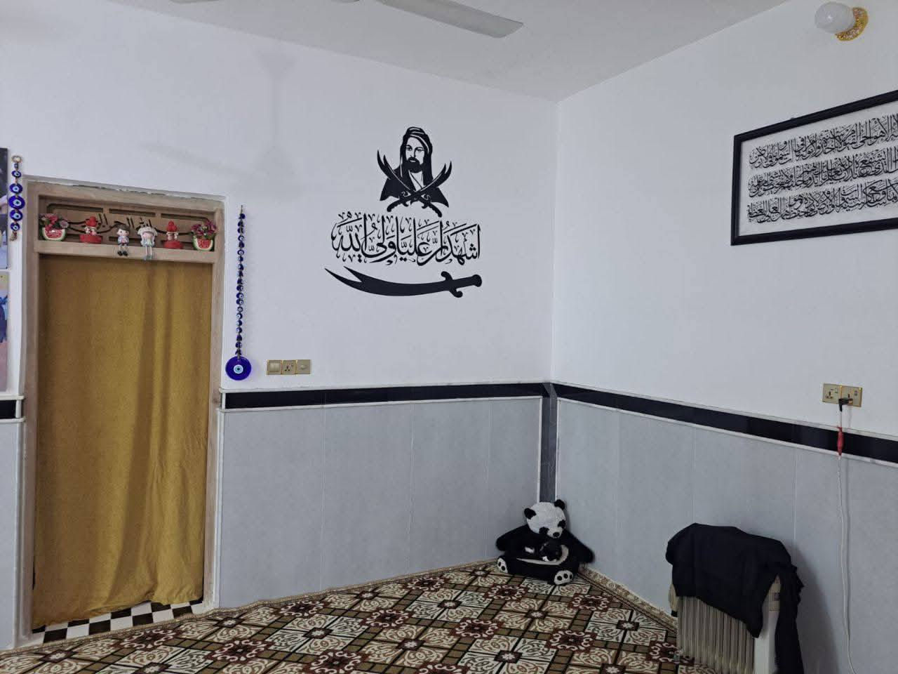 #يالله_توكلنا_ع_الله

السلام عليكم
بيت للبيع 
في منطقه سيد جميل

مساحته 200 متر طابو صرف
قرب مدرسة الحشد

بناء حديث2020 نظيف البيت  عكاده 

السعر 110 وبيه مجال للشراي 

الاتصال ع الأرقام التاليه أو مراسلتنا عبره الواتساب
اخوكم ابو مهدي للعقار***********
حيدر ابو اسد للعقار   ***********

ولدينا جميع البيوت والقطع الارضي بأسعار مناسبه 

ونحن جاهزين لعرض عقاركم عندنا
