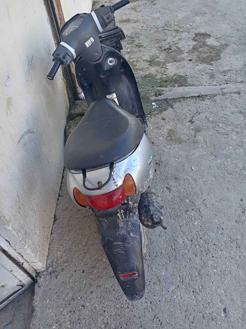 اخوان هذا الماطور ساسوكي مكينه مال بزون مشدوده علي الماطور شغال بس سحبو قليل رادلو تبديل اكلجات السعر 100 الستفسار اتصل بل رقم 📱 ***********
