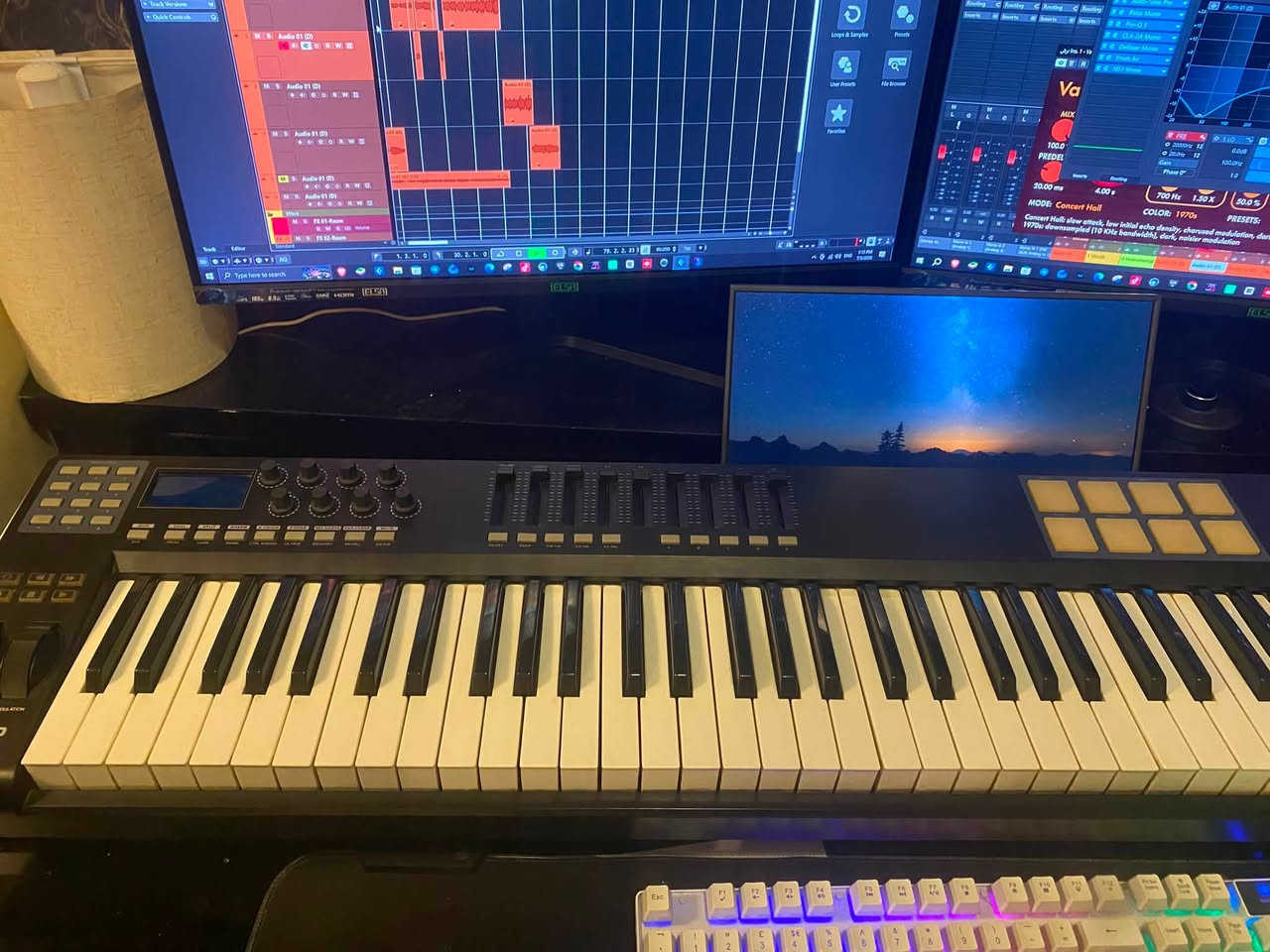 ميدي كيبورد m audio keys61.  نظافه 95 للبيع مكاني بغداد ***********
