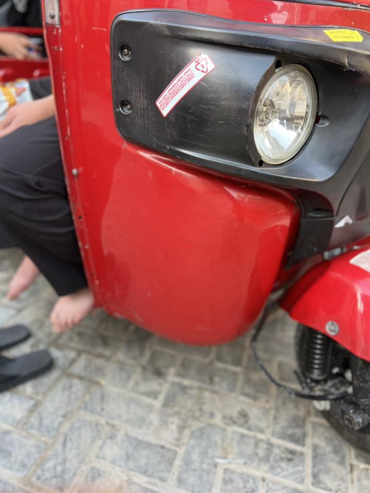 سلام عليكم تكتك 22شهر 8تكتك بيها ضربه يم بك الايت تكتك بسمي مرقم بغداد نكليزي مكاني بغداد جديده تكتك على أيدي تجي وتكلي رقم ***********
