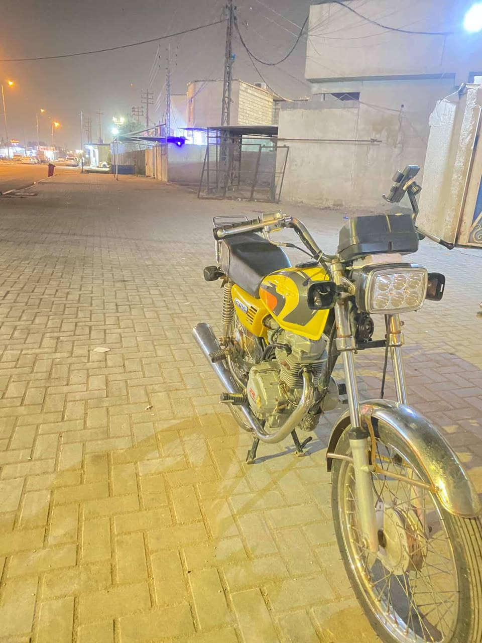 السلام عليكم دراجه رابيدو كلك كلك للبيع كهربائيات شغاله دراجه حلوه وناعمه نضيفه كلش  تعمير جديد السعر 475 وبيها مجال حك الجيه المكان البصره معقل رقمي ***********
