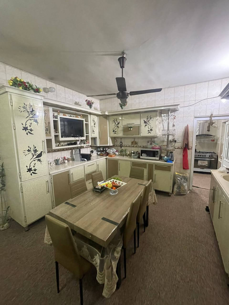 🏡 #للبيع #دار_سكني بموقع ممتاز 
📍 #الموقع: #شارع_الحسينية(ثالث بيت عن الشارع الرئيسي)
✨ #المواصفات:
▫️ المساحة: 300 م² (15م × 20 م)
▫️ طابو ملك صرف 
▫️يصلح للسكن او تفليش 
▫️ بناء سنة 2004 
..........
🔹 الطابق الأرضي:
_ طارمه 
_ حديقه 
_ صاله 
_ غرفه نوم 
_ مطبخ حار وبارد 
_ كلدور 
_ مجمع صحيات
🔹 *الطابق العلوي:
_ ٣ غرف نوم 
_ هول 
_ مجمع صحيات 
_ سطح

📞 للاستفسار والمعاينة: 
الاتصال على الارقام :
***********☎️ واتساب
او مراجعة المكتب 
الحلة _ الكرامة الشارع المشجر مجاور اسواق المطار 1 
✅ نستقبل جميع عروضكم السكنية 🏠 والتجارية 🏡 بكافة مناطق الحلة 
……………………………
