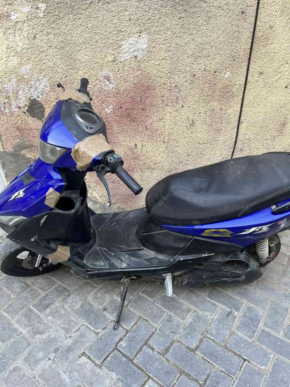 Fs 
صيني كفرات تحتاج ترتيب ستان تعليك مكسور
سلف وهندر تشتغل
سعر ٢٠٠


**إذا كنت صاحب هذا الإعلان وتريد حذفه لأي سبب، رجاءا أرسل رسالة إلى الدعم الفني**