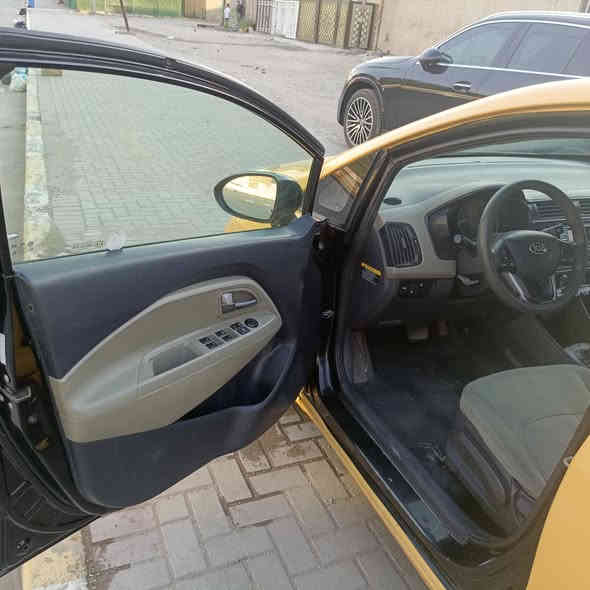 السلام عليكم كيا ريو موديل ٢٠١٤ سياره بدون حادث اليبل واحد داخله كلين بدون ضرر ولا تبديل فقط صارت طخه بل جاملغ الخلفي الايمن سياره ثاني صبغه إله كير مكينه تبريد صدر امامي خلفي كله جديد تخم تاير جديد قبل يومين شاده منضومه تبريد جديد مكينه شرط لاتنقيص ولا تبخير جاهزه ع آخر حبايه سياره مال جناي كبل الشارع رقم بغداد انكليزي تحويل ثاني يوم 
مكاني بغداد  باتري جديد دسكات امامي خلفي كله جديد فلنجات جدد مدوشمه ارضيه وكشنات جاهزه ع اخر حبايه مال جناي بسمي رقم انكليزي 
السعر ٨٤وبيه مجال وكلشي موجود بل سوك حته
الاستفسار  ***********
